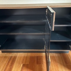 ウォールナットサイドボードの画像