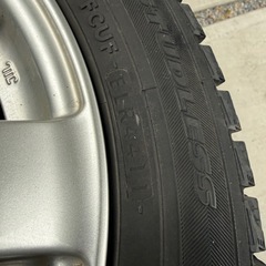 スタッドレスタイヤの画像