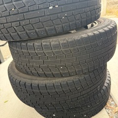 スタッドレスタイヤの画像