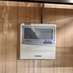ぎ業務用⭐︎TOSHIBA 天井取り付け型エアコンの画像