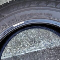 ★冬タイヤ・美品4本!!BRIDGESTONE「ブリザック」VRX3Z・205/60R16 96Q★の画像