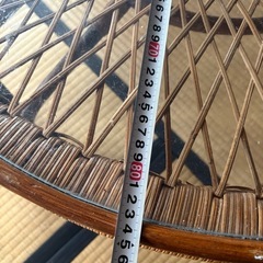 レトロなガラステーブルの画像