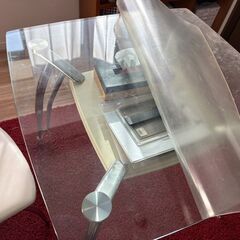 引っ越し／ガラステーブル　椅子2脚　取りに来ていただける方限定の画像