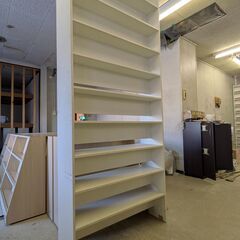 木製本棚の画像