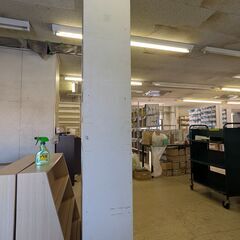 木製本棚の画像