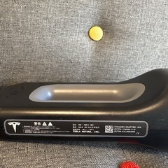 テスラ CHAdeMO アダプターの画像