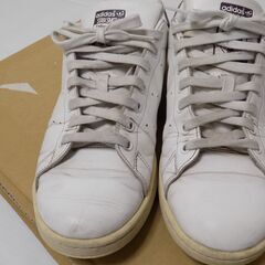 アディダス スタンスミス　本革スニーカー　27.5ｃｍ　インソールのめくれあり　【非対面取引です】の画像