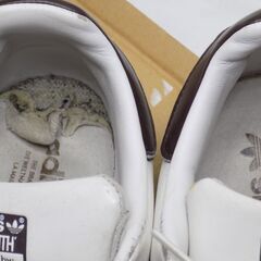 アディダス スタンスミス　本革スニーカー　27.5ｃｍ　インソールのめくれあり　【非対面取引です】の画像