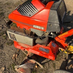 クボタ耕運機の画像