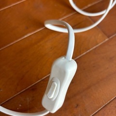 IKEA テーブルランプ　予備電球付きの画像