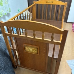 ベビーベッドの画像