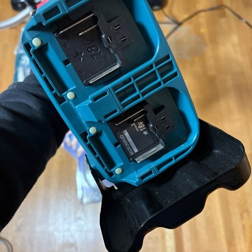 お話し中　マキタ（makita） 36V(18v×2) 充電式草刈機MUR368UDG2