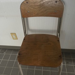 ✳︎レトロ✳︎学校の椅子の画像