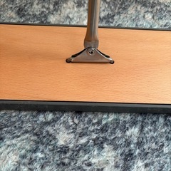 ニトリ　木製ハンドルのフロアワイパー　収納ケース付き　クイックルワイパーの画像