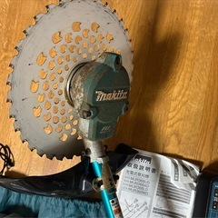 マキタ（makita） 36V(18v×2) 充電式草刈機MUR368UDG2の画像