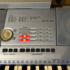 YAMAHA PSR-295ポータブルキーボードの画像