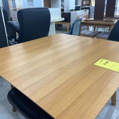 ✨️ジモティ割引✨️【ジャングルジャングル初芝】ダイニングテーブル W1100×D1100×H670の画像