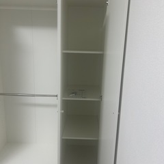 IKEA KLEPPSTADワードローブ扉3枚付き　ホワイトの画像