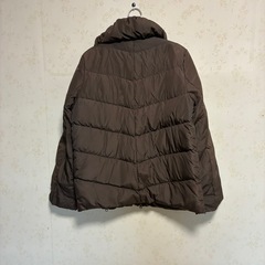 美品　 ブラウン ダウンジャケット Mサイズ定価33000円の品の画像
