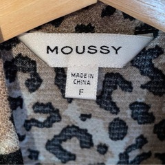 moussy 🐆ブラウスの画像