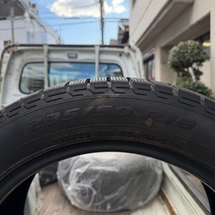 【値下げ‼️】アル・ベルスタッドレスタイヤの画像