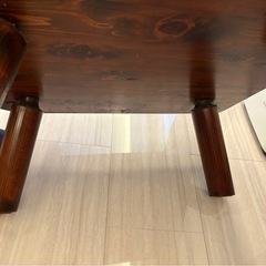 矢澤金太郎作　総漆塗りの木肌が美しく味わい深い肘掛け付き椅子(1脚定価約21万）の画像