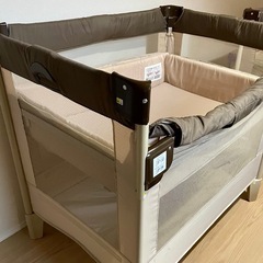 [美品] ベビーベッド　アップリカ　ココネルエアーの画像
