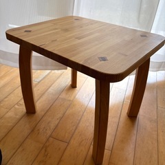 手作りテーブルの画像