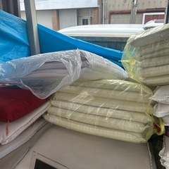 座布団　大量の画像