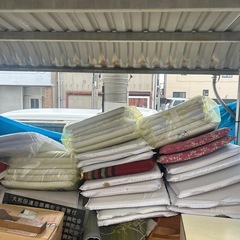 座布団　大量の画像