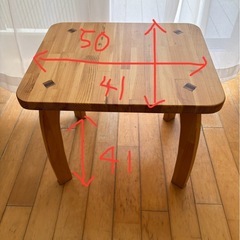 手作りテーブルの画像