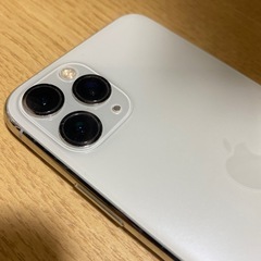 🍎美品🍏iPhone11Pro 256GB MWC82J/A シルバー Apple docomo SIMロック解除済み 1ヶ月保証付き スマホ 携帯 アイフォン　NO.1782F の画像