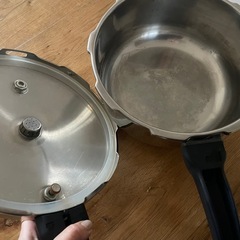 圧力鍋　4リットル位の画像