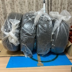 アルファード　スタッドレスタイヤ　16インチ
の画像