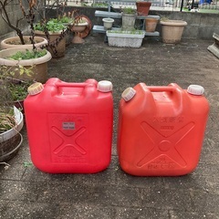 DAINICHI 石油ファンヒーター　灯油缶　2個付きの画像