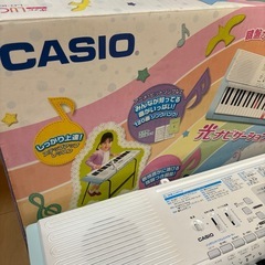 カシオ　光るキーボード　の画像