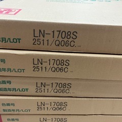 値引交渉可！
新品床仕上材料　塩ビタイル　の画像