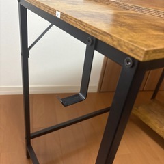 Amazon購入　パソコンデスクの画像