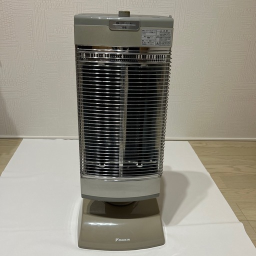 DAIKIN  セラムヒート　遠赤外線暖房機　