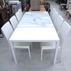 伸長式ガラステーブル9点セット　ニトリ　エスペルト＋イス8脚　リユース品　価格　64,900円　の画像