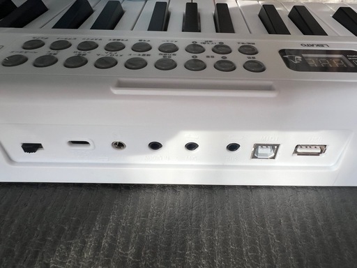 【新品同様】軽量！折りたたみできる電子ピアノ