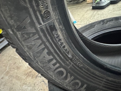 215/60r17 スタッドレスタイヤ