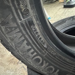 215/60r17 スタッドレスタイヤの画像