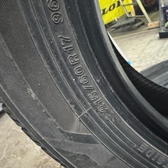 215/60r17 スタッドレスタイヤの画像