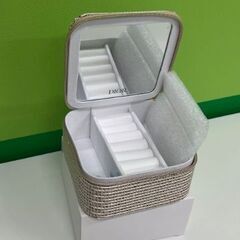 Dior ホリデー限定ポーチ ジュエリーBOX ギフトボックス クリスチャンディオール ホリデー限定 ノベルティの画像