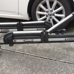 スキー、スノボーキャリア　トヨタクラウン用　新品の画像