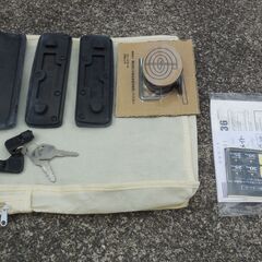 スキー、スノボーキャリア　トヨタクラウン用　新品の画像