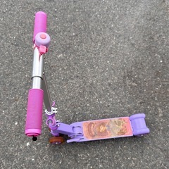 ディズニー ソフィア　折りたたみ式キックボードの画像