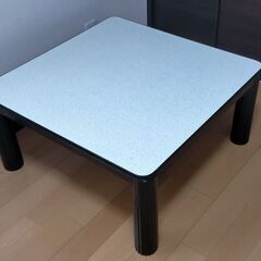 こたつ(足折れ式)の画像