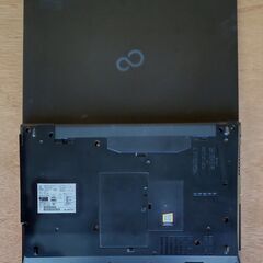 FUJITSU LIFEBOOK A749/A　Core i5-8365U 1.60GHz 8GBメモリの画像